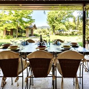 5 bedroom villa with pool and tennis court near San Gimignano, sleeps 10